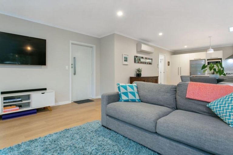 Photo of property in 28c Hamilton Road, Cambridge, 3434