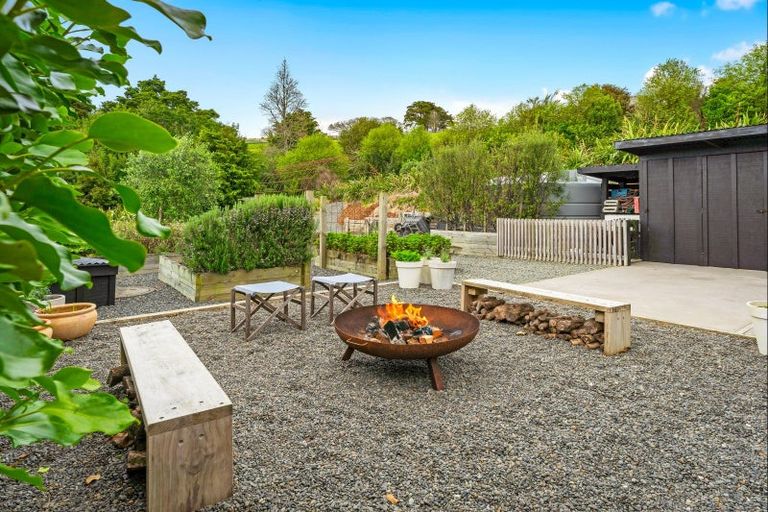 Photo of property in 7 Tamahunga Drive, Matakana, Warkworth, 0985