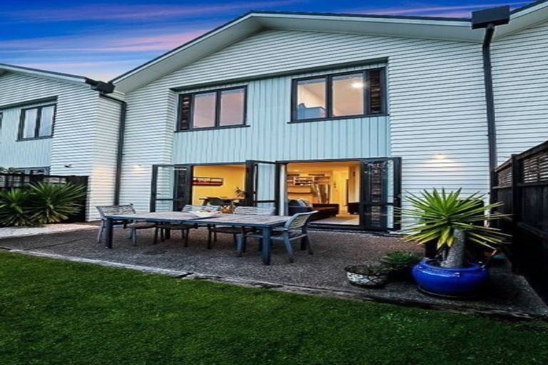 Photo of property in 28/11 The Avenue, Albany, Auckland, 0632