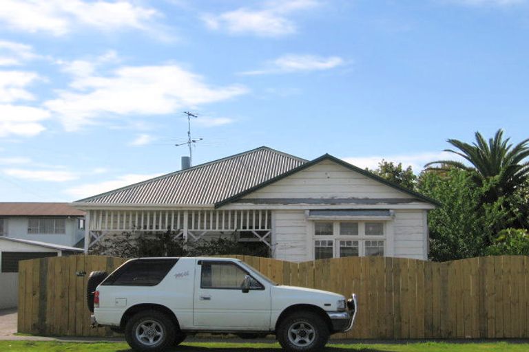 Photo of property in 14 Queens Road, Elgin, Gisborne, 4010