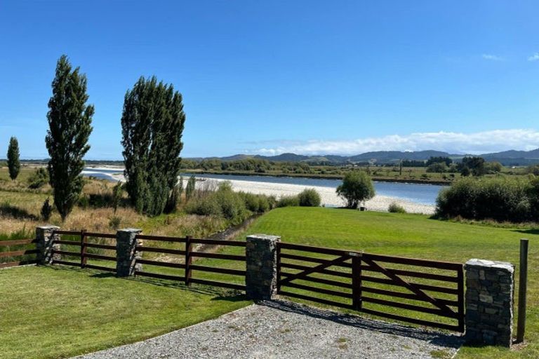 Photo of property in 24 Sneyd Street, Tuatapere, 9620