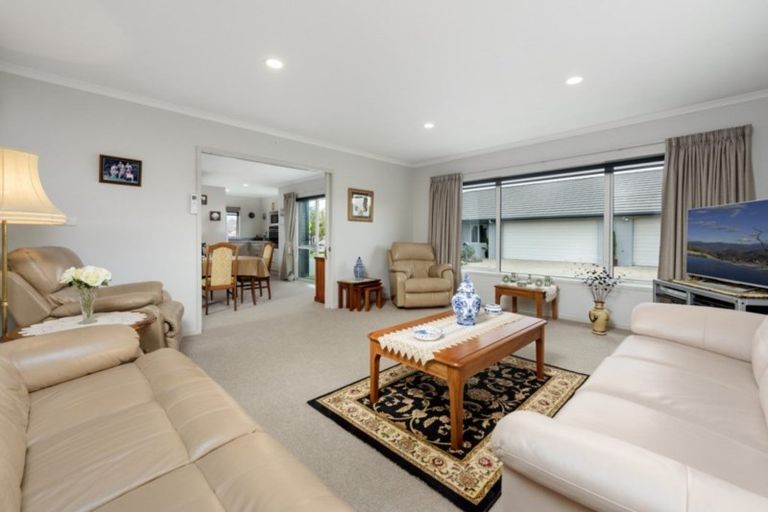 Photo of property in 6 Bridgewater Way, Pyes Pa, Tauranga, 3112