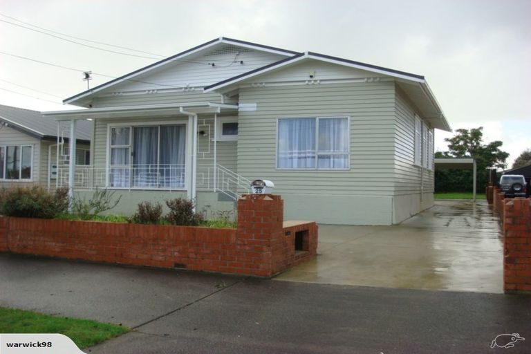 Photo of property in 25 Hawea Road, Point Chevalier, Auckland, 1022