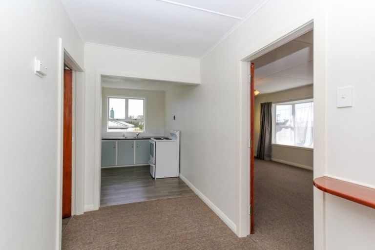 Photo of property in 280 Huatoki Street, Upper Vogeltown, New Plymouth, 4310