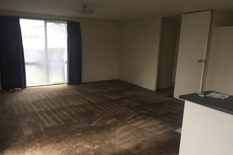 Photo of property in 71 Heathdale Crescent, Papakura, 2110