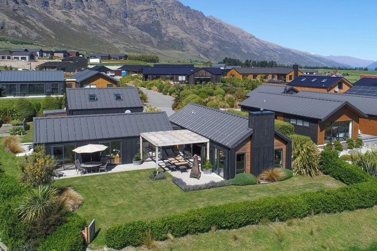 Photo of property in 56 Jacks Point Rise, Jacks Point, Queenstown, 9371