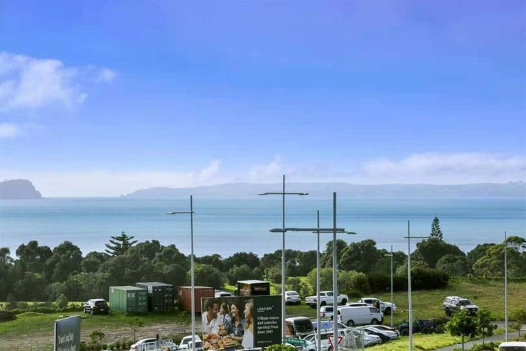 Photo of property in 14 Windlass Street, Long Bay, Auckland, 0630