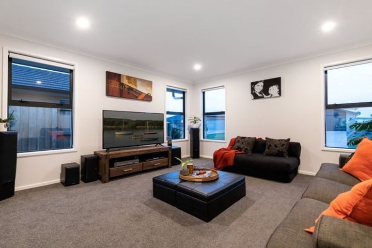 Photo of property in 15 Kotiate Street, Papamoa Beach, Papamoa, 3118