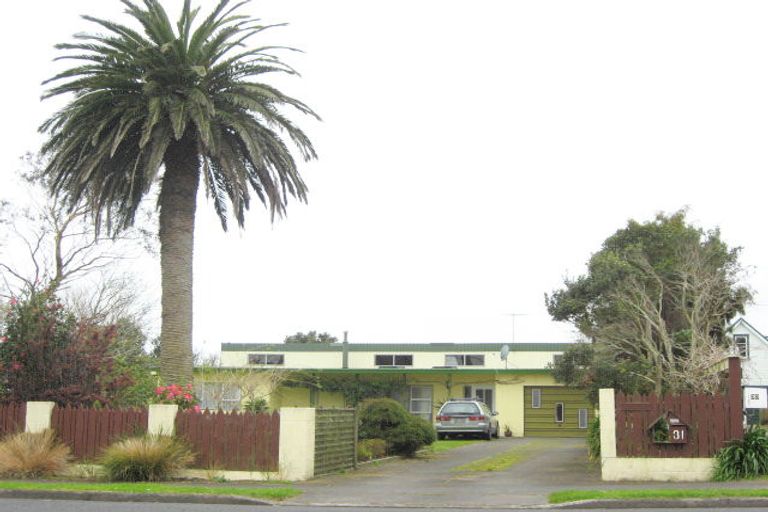 Photo of property in 31 Carthew Street, Okato, 4335