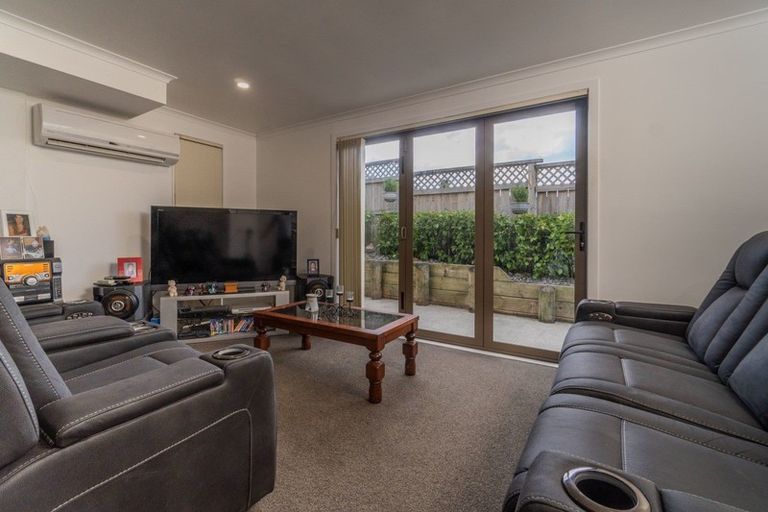 Photo of property in 12 Merlot Lane, Pukekohe, 2120