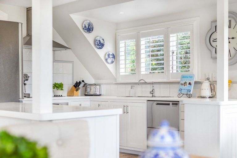 Photo of property in 38 Whanake Street, Titahi Bay, Porirua, 5022