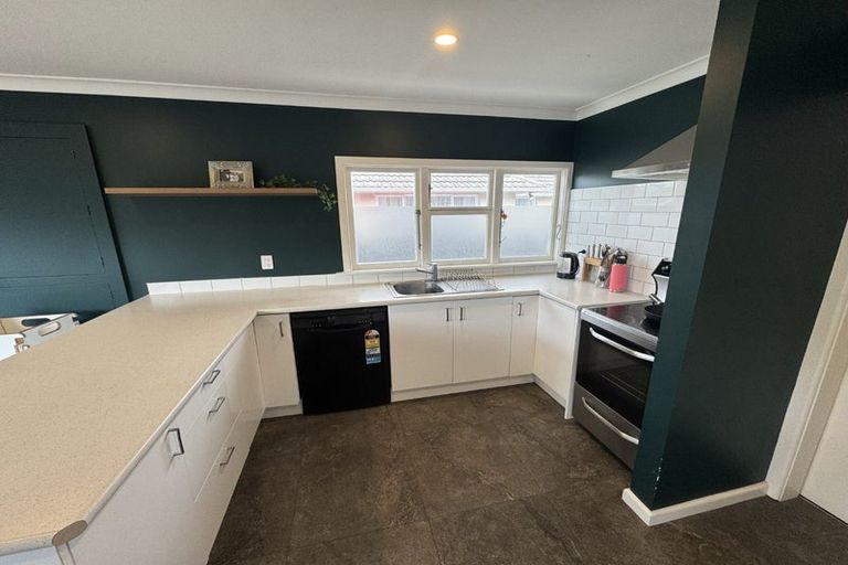 Photo of property in 404 Bower Avenue, Parklands, Christchurch, 8083