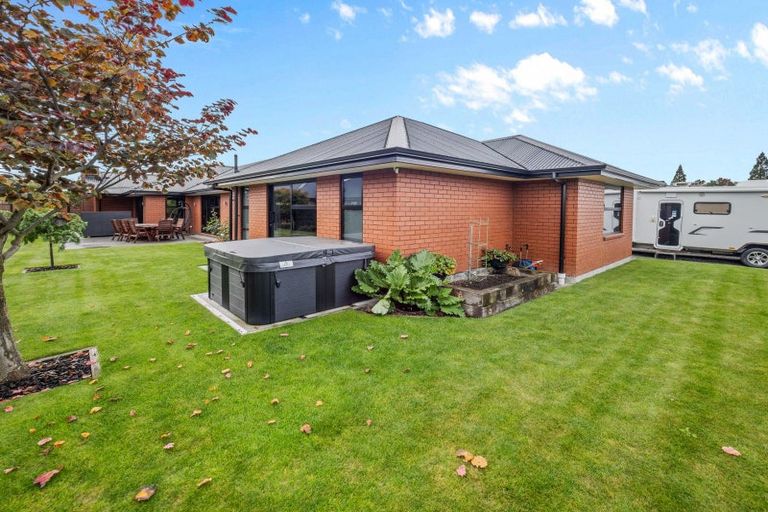 Photo of property in 5 Whiteoak Grove, Tinwald, Ashburton, 7700