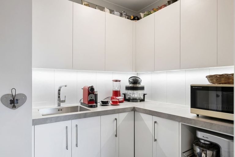 Photo of property in 8 Saint Columbans Grove, Boulcott, Lower Hutt, 5010