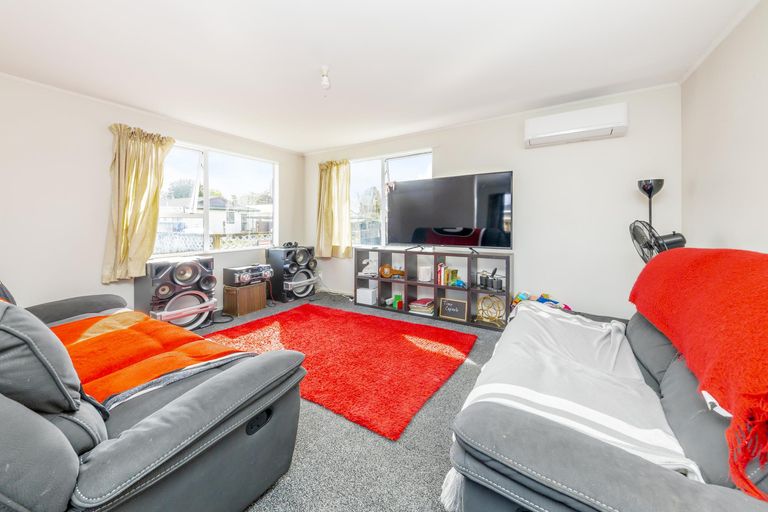 Photo of property in 1/14 Trimdon Street, Randwick Park, Auckland, 2105