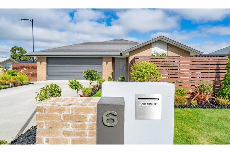 Photo of property in 6 Parawai Street, Marshland, Christchurch, 8083