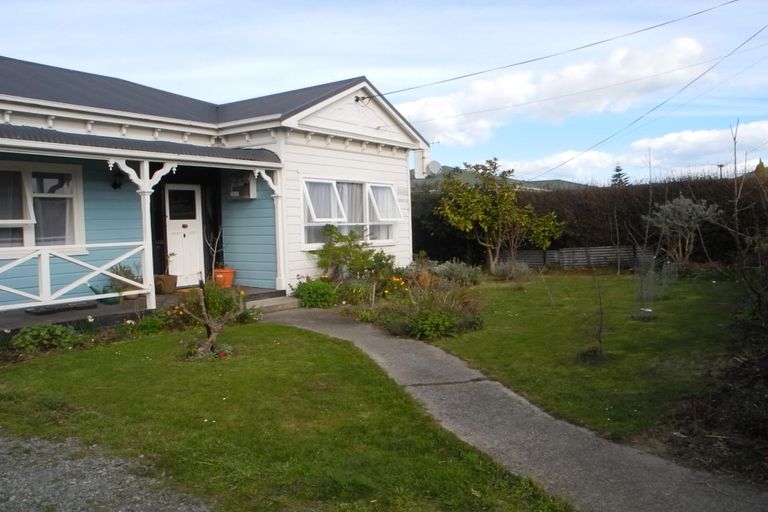 Photo of property in 17 Harris Street, Waimate, 7924