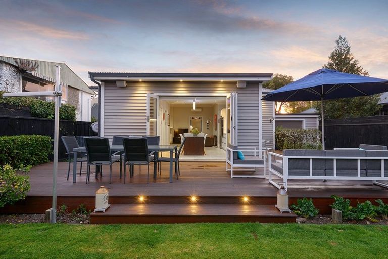 Photo of property in 132 Bristol Street, St Albans, Christchurch, 8014