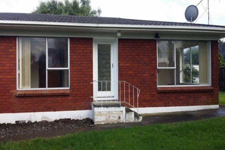 Photo of property in 2/6 Hedge Row, Sunnyhills, Auckland, 2010