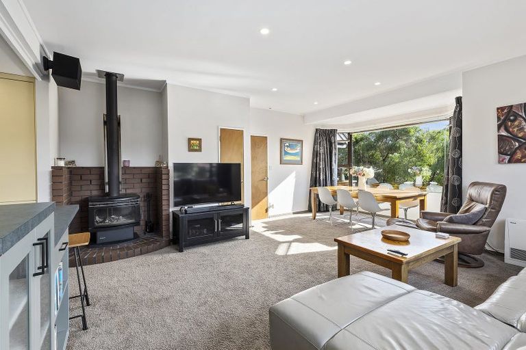 Photo of property in 32 Kinloch Place, Papakowhai, Porirua, 5024