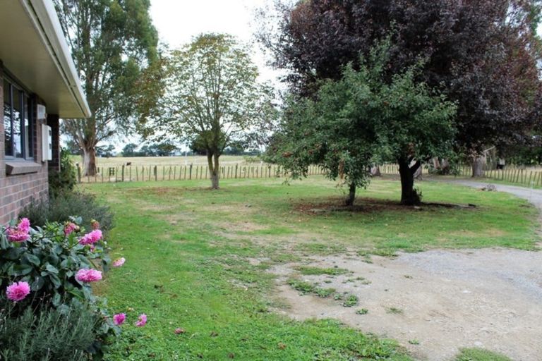 Photo of property in 12 Totaramahonga Road, Dannevirke, 4972