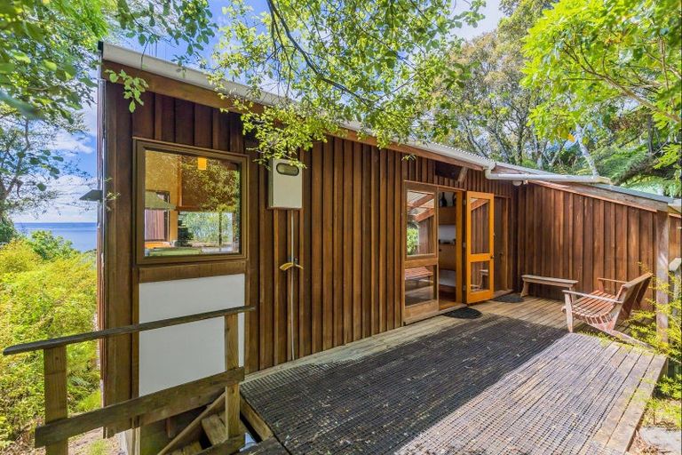 Photo of property in 35 Hauraki Terrace, Pukawa Bay, Turangi, 3381