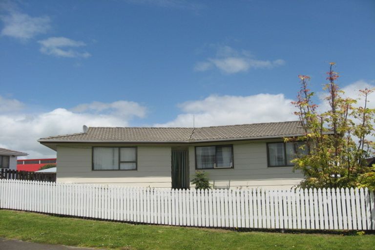 Photo of property in 8 Antalya Place, Manurewa, Auckland, 2102