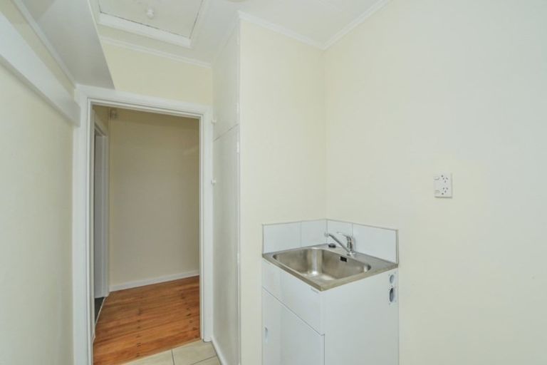 Photo of property in 82 Holland Road, Fairfield, Hamilton, 3214