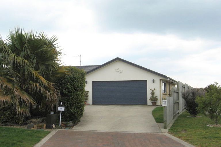 Photo of property in 35 Savannah Place, Papamoa Beach, Papamoa, 3118