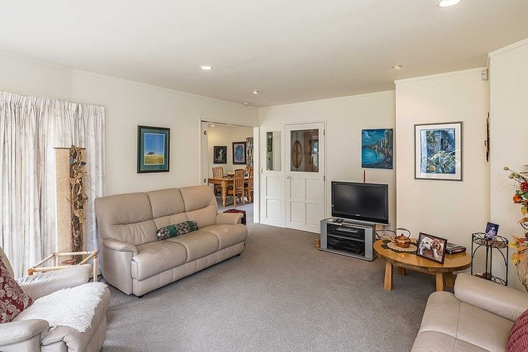 Photo of property in 165 Raumati Road, Raumati Beach, Paraparaumu, 5032