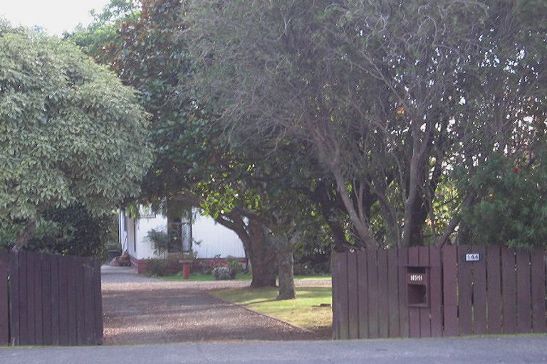 Photo of property in 144 Main Road, Waikanae, 5036