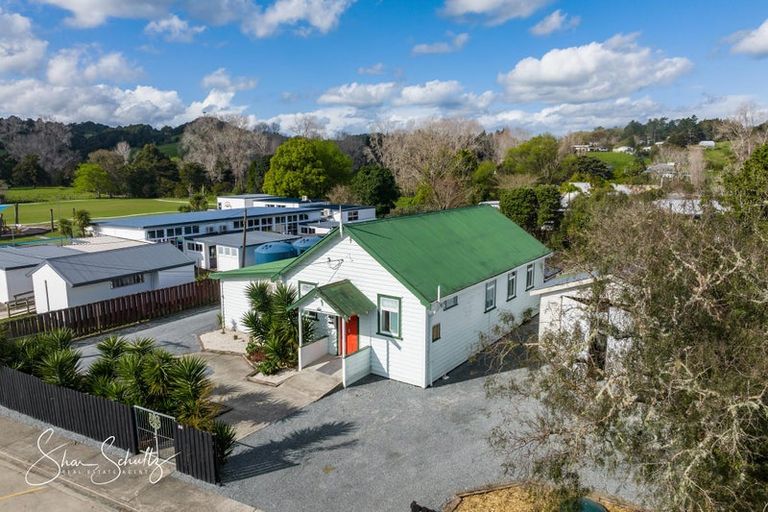 Photo of property in 12 Franklin Road, Paparoa, 0571