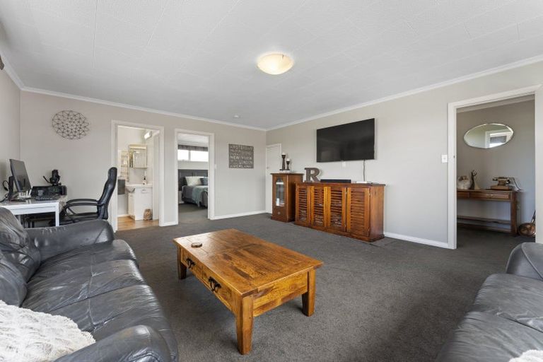 Photo of property in 36 Pitama Road, Awapuni, Palmerston North, 4412