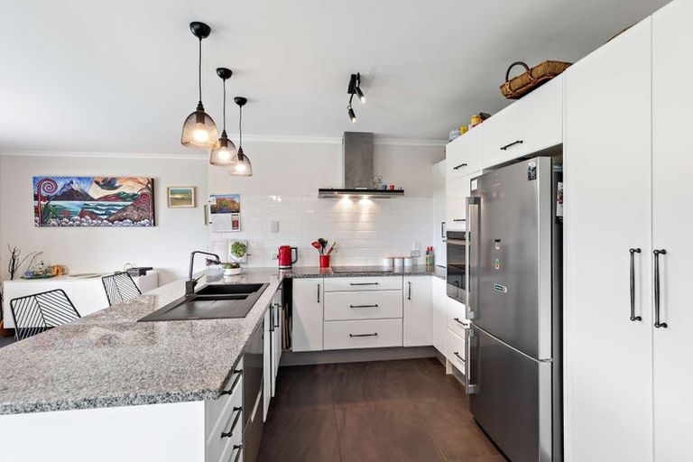 Photo of property in 1098 Queen Street East, Levin, 5571