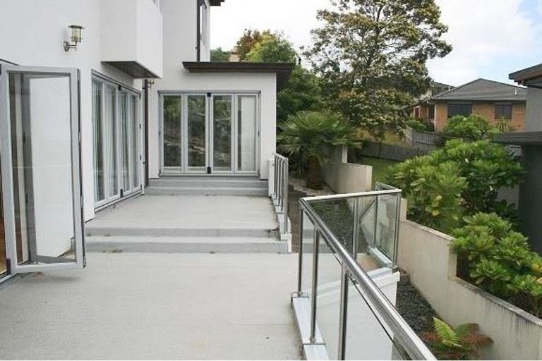 Photo of property in 9 Graceview Way, West Harbour, Auckland, 0618