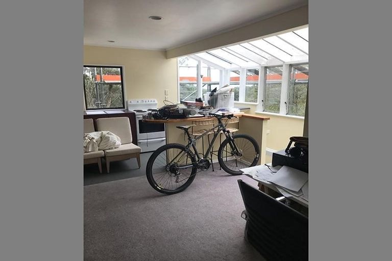 Photo of property in 57 Takahe Road, Titirangi, Auckland, 0604