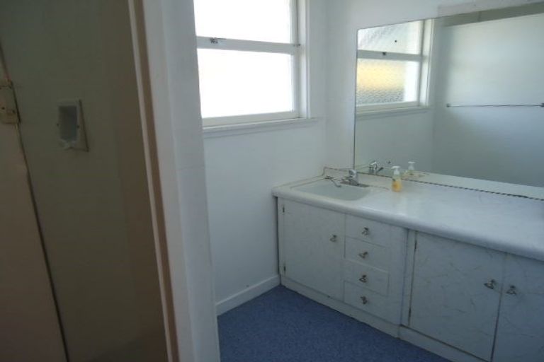 Photo of property in 40 Division Street, Riccarton, Christchurch, 8041