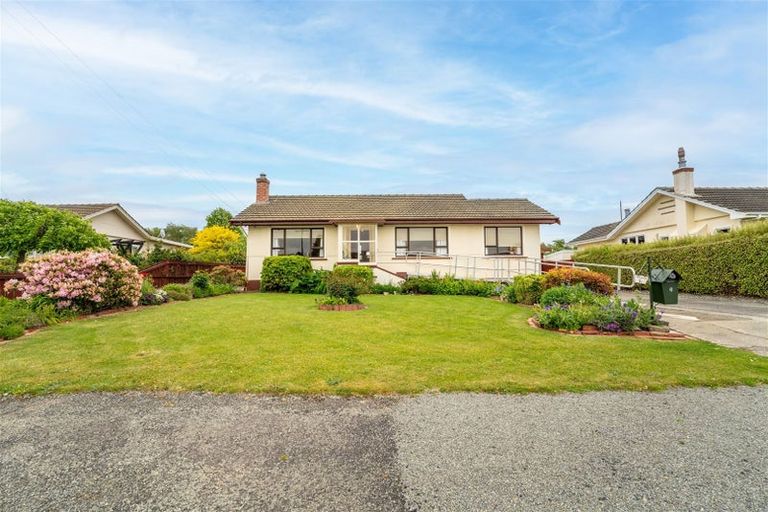 Photo of property in 6 Moorhouse Street, Waimate, 7924