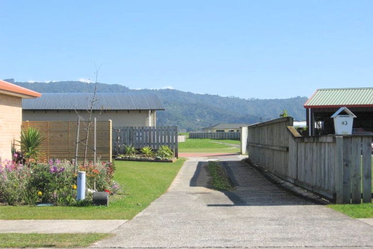 Photo of property in 45 Cholmondeley Crescent, Whitianga, 3510