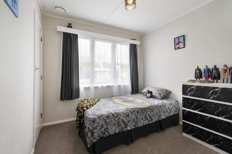 Photo of property in 3 Somerset Crescent, Highbury, Palmerston North, 4412