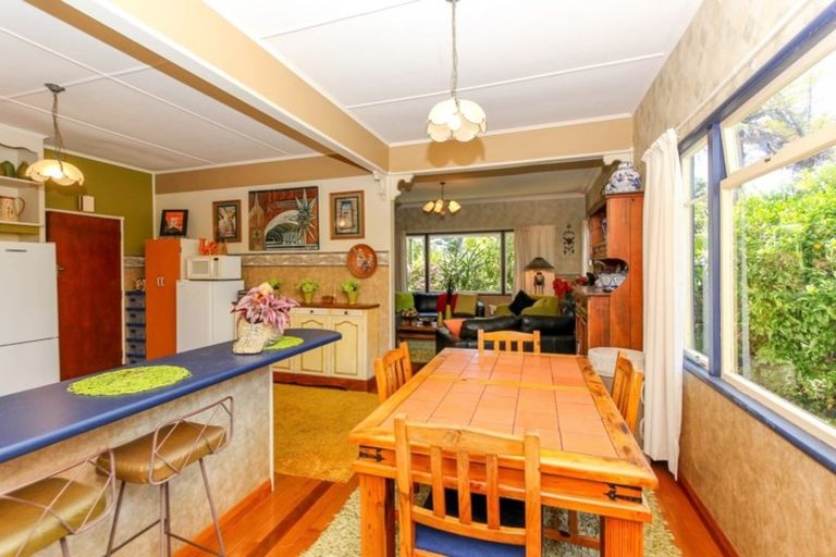 Photo of property in 65 Paynters Avenue, Strandon, New Plymouth, 4312