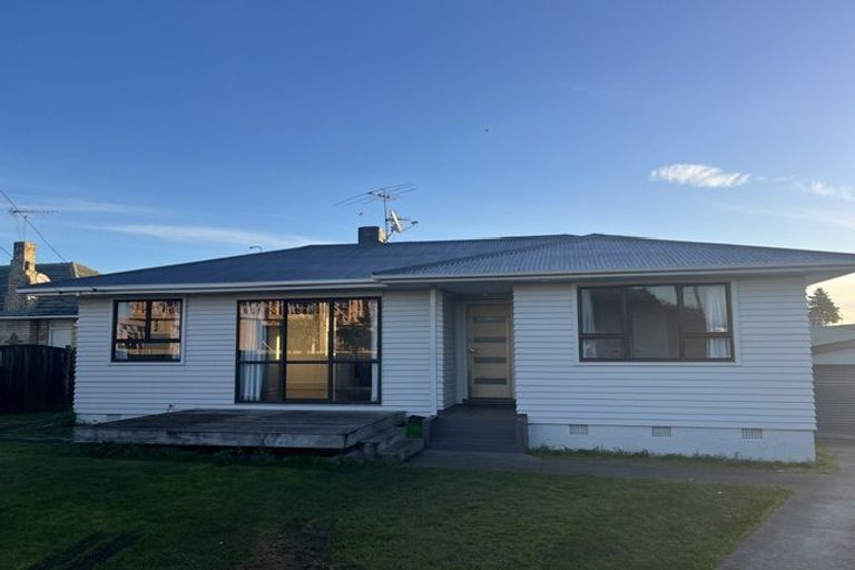 Photo of property in 24 Lincoln Road, Manurewa East, Auckland, 2102