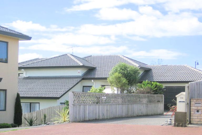 Photo of property in 36 Crimson Park, Oteha, Auckland, 0632