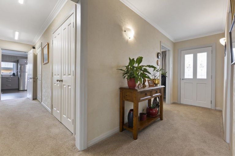 Photo of property in 60 Cutfield Street, Inglewood, 4330