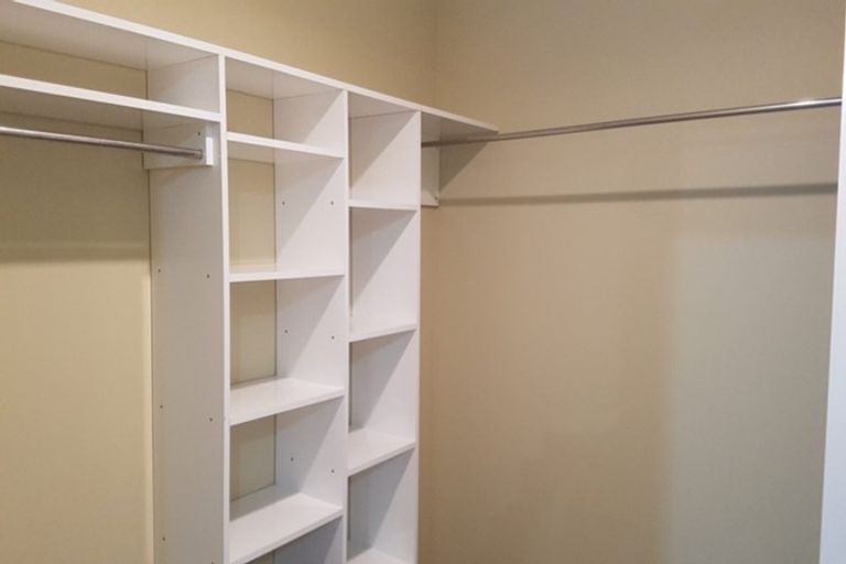 Photo of property in 2/40 Hillcrest Avenue, Hillcrest, Auckland, 0627