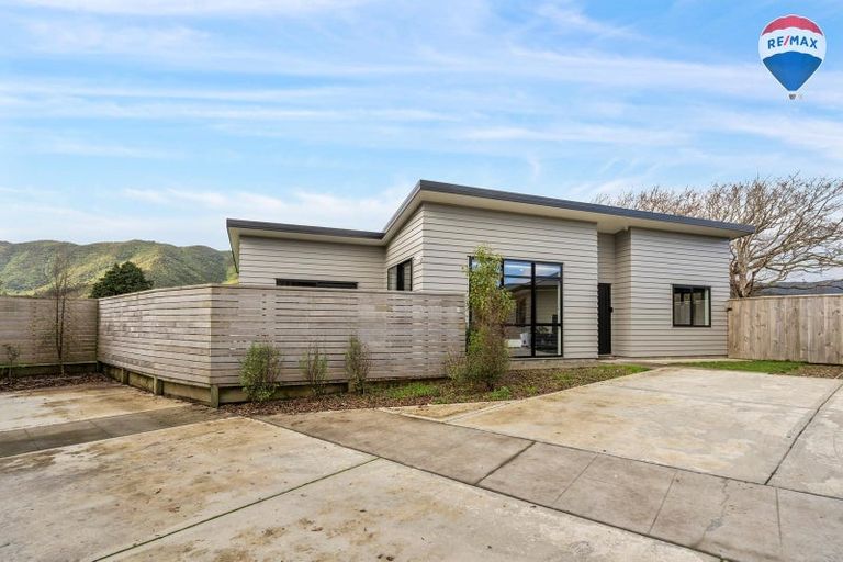 Photo of property in 88c Wellington Road, Wainuiomata, Lower Hutt, 5014