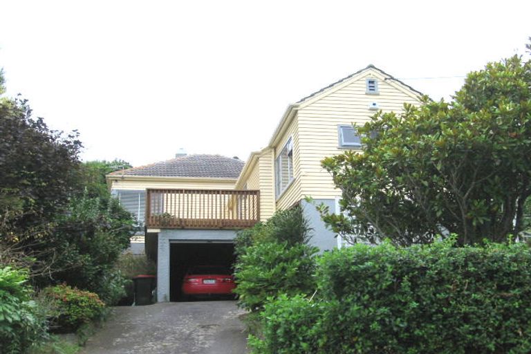 Photo of property in 11 Crofton Road, Ngaio, Wellington, 6035