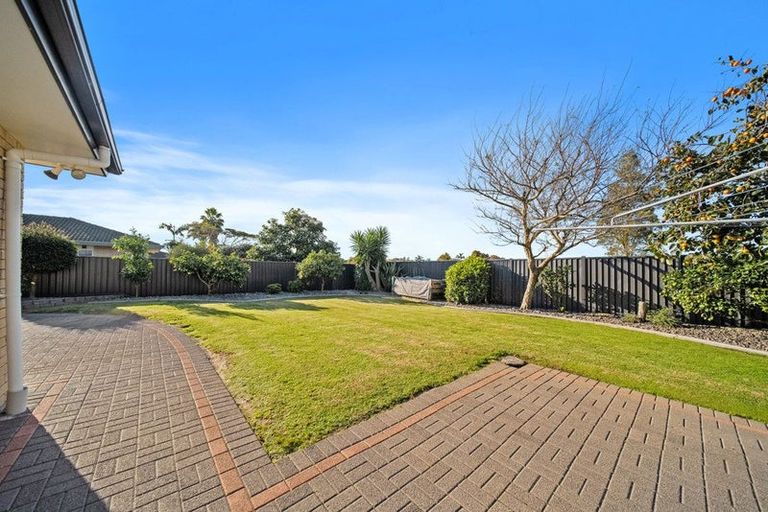 Photo of property in 17 Flora Place, Wattle Downs, Auckland, 2103