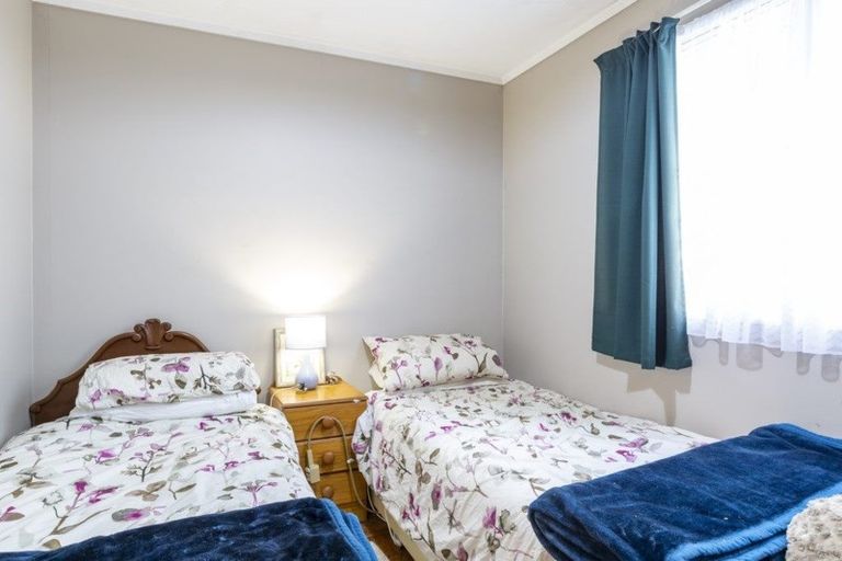 Photo of property in 141 Karioitahi Road, Waiuku, 2683