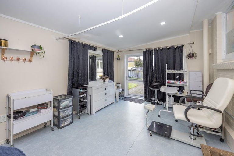 Photo of property in 17 Macdonald Road, Glenview, Hamilton, 3206